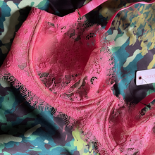 Load image into Gallery viewer, Entice Lace Balconette Rosy/Terracotta
